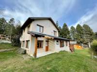 Casa en Venta de 3 dormitorios y 3 baños. Aldea del Este. Bariloche