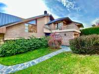 Casa en Venta. Barrio Parque Melipal. Bariloche. Vista al Lago.